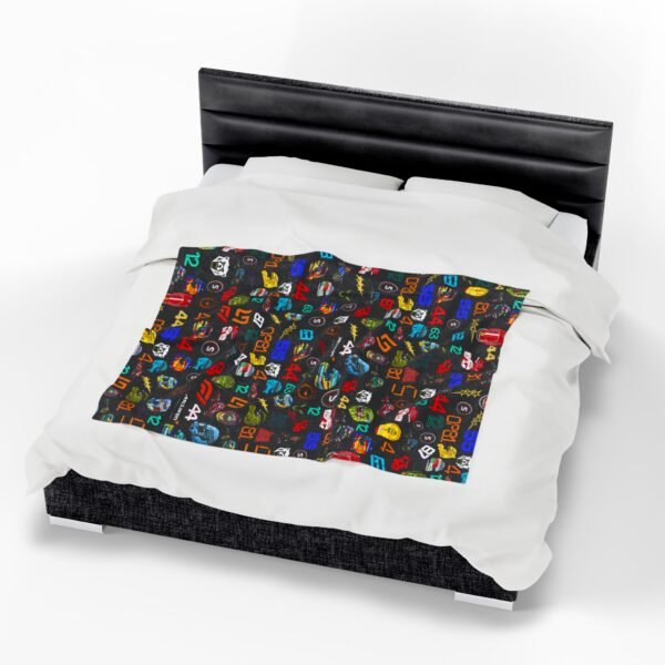 11676540877766667370_2048.jpeg 2025 F1 Doodle Plush Throw Blanket – Cozy Home Décor for Racing Fans