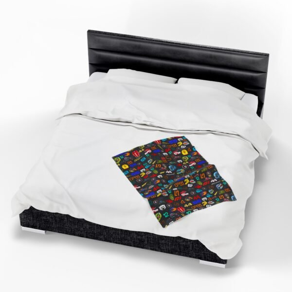 6638014562540793660_2048.jpeg 2025 F1 Doodle Plush Throw Blanket – Cozy Home Décor for Racing Fans
