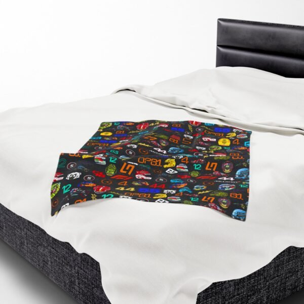 7162778380189955446_2048.jpeg 2025 F1 Doodle Plush Throw Blanket – Cozy Home Décor for Racing Fans