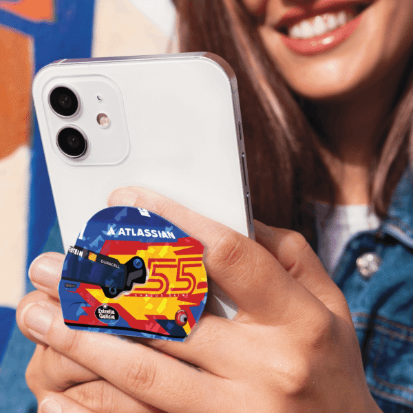 carlos helmet 4 Carlos Sainz F1 Helmet Design Magnetic Phone Grip