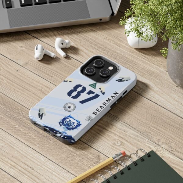 bea-87-2026-canadian-gp-helmet-ollie-phone-case-bearman-design-formula-racing-inspired-cover-102.jpg Oliver Bearman phone case - Lifestyle Shot 12