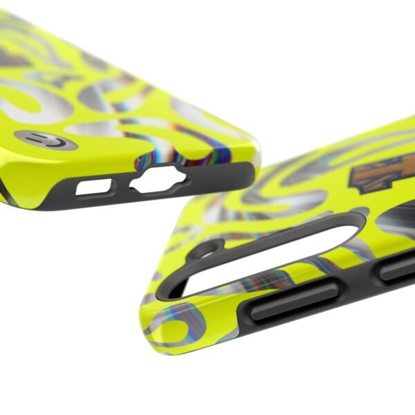 lando-norris-1-silverstone-gp-helmet-2026-compatible-with-all-iphone17-16-15-14-13-12-11-x-series-and-samsung-s-seri-33.jpg Lando Norris phone case - Lifestyle Shot 11